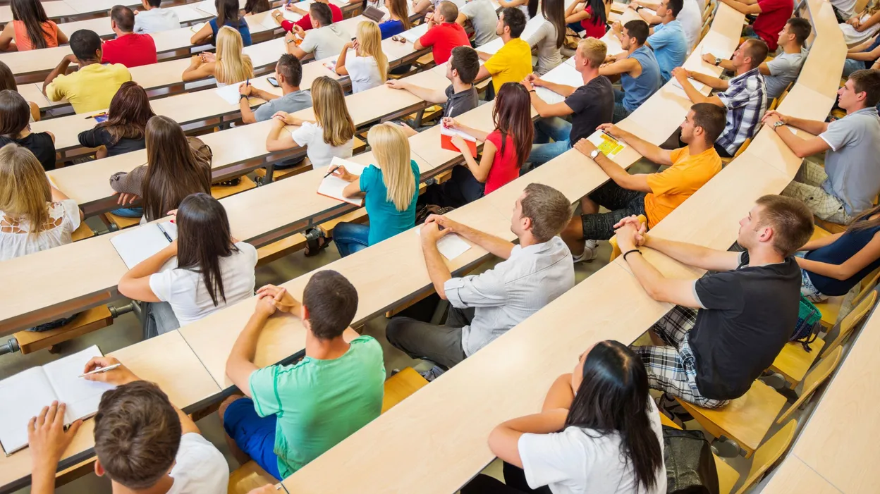 Enseignement supérieur : forte hausse du minerval dès 2026 en Fédération Wallonie-Bruxelles