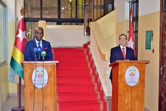 Togo–Cuba : une coopération en expansion vers le biomédical, le pharmaceutique et l’agriculture