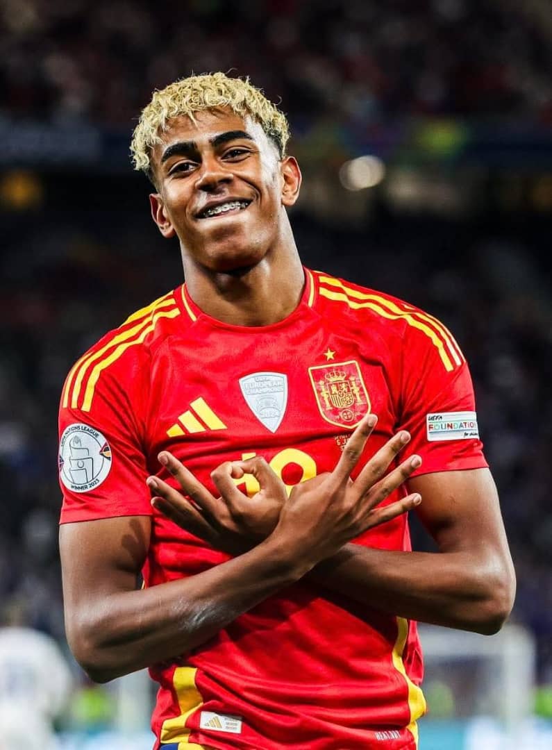 Espagne : Lamine Yamal dépose sa célébration 304 comme marque officielle