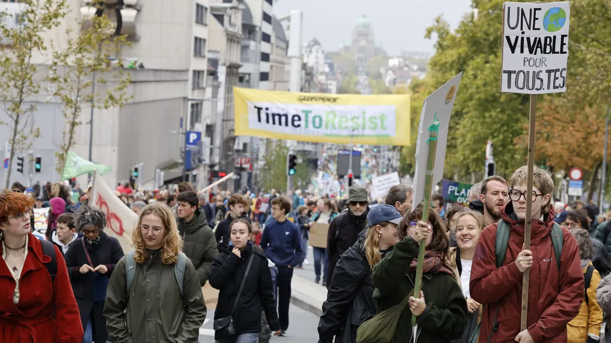 Marche Climat à Bruxelles : 20.000 citoyens pour une transition juste et ambitieuse